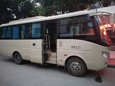 四川旅游包車指南 避免這些容易被忽略的細(xì)節(jié)